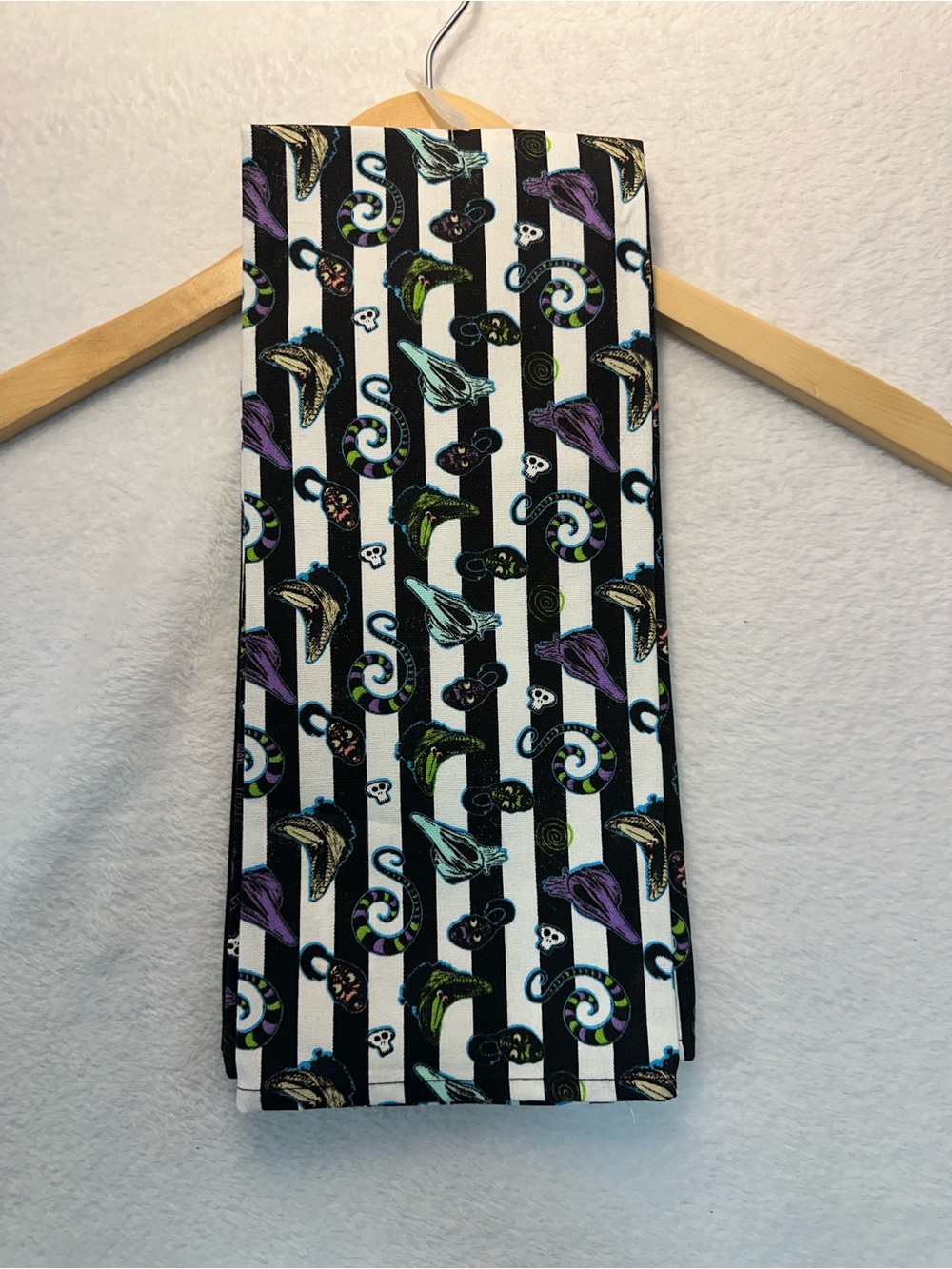 Warner Brothers Beetlejuice 2 Pack Dish Towels - Picture 2 of 2